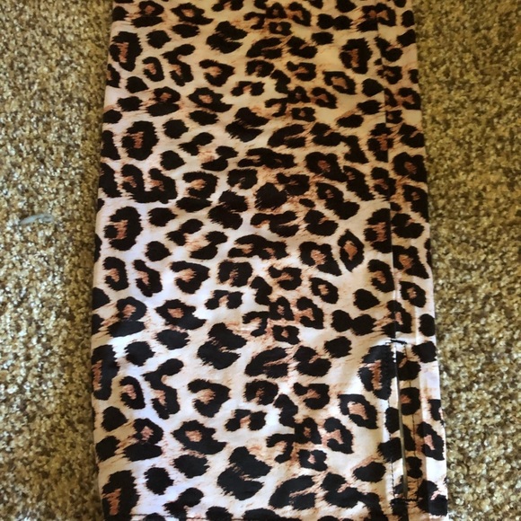 NWOT Cheetah Gator Mask 🐆 😷 or Neck Scarf 🧣 - Picture 8 of 9
